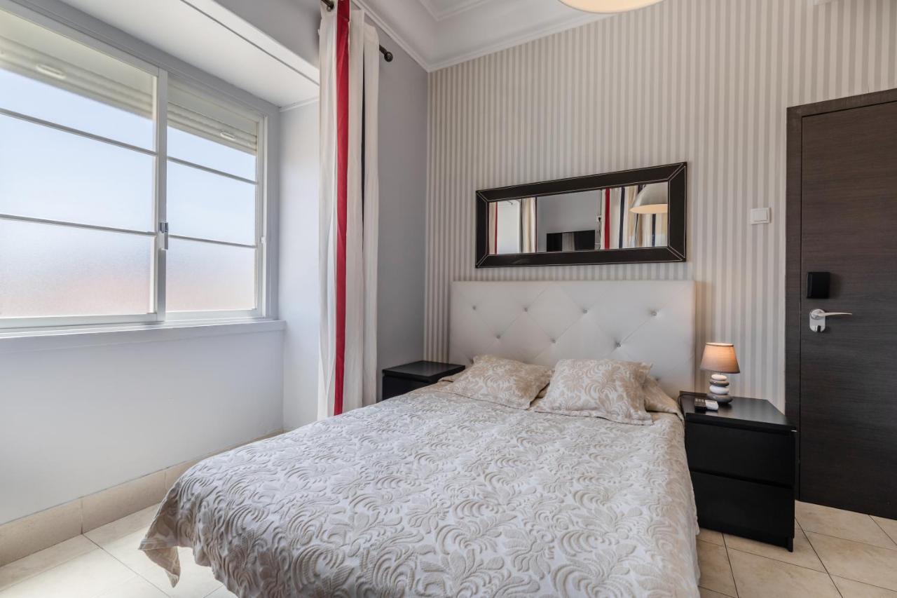 V Dinastia Hotel Lisboa Ngoại thất bức ảnh